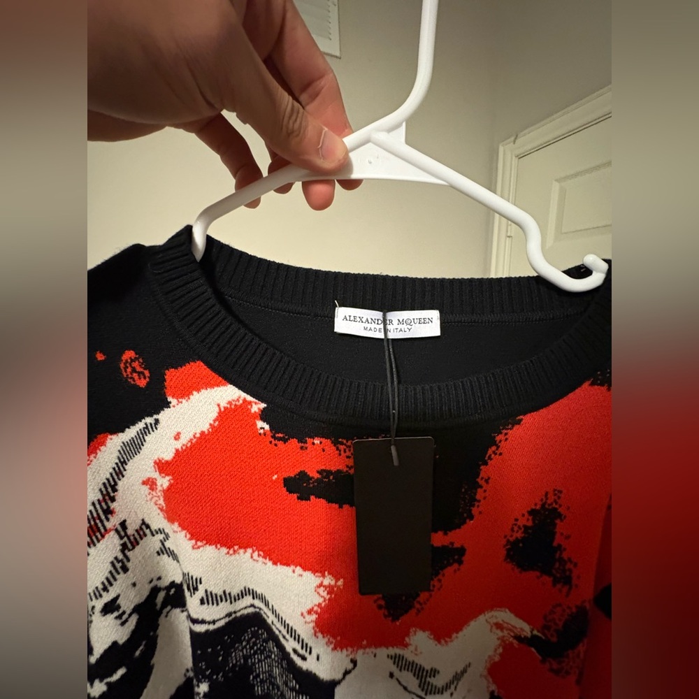 Alexander McQueen Women's Red and Black Sweater